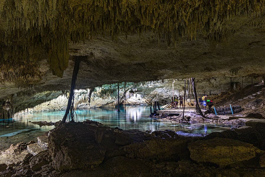 Cenote taak bi ha platform and cave