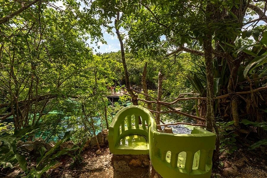 Cenote azul lover chairs