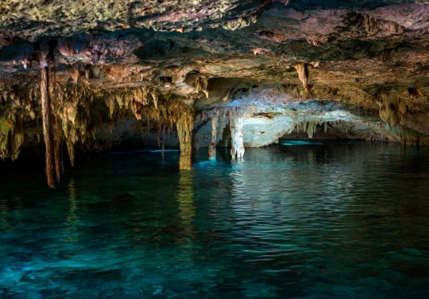 Cenote Dos Ojos
