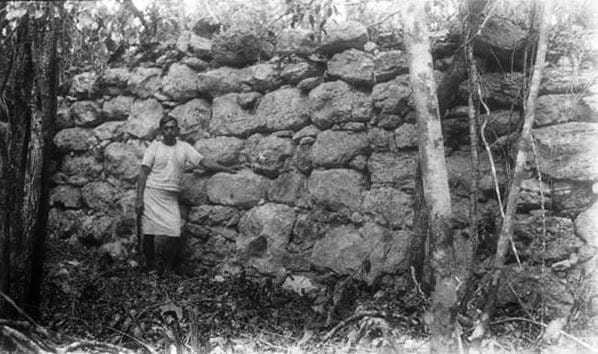 sacbe coba paths