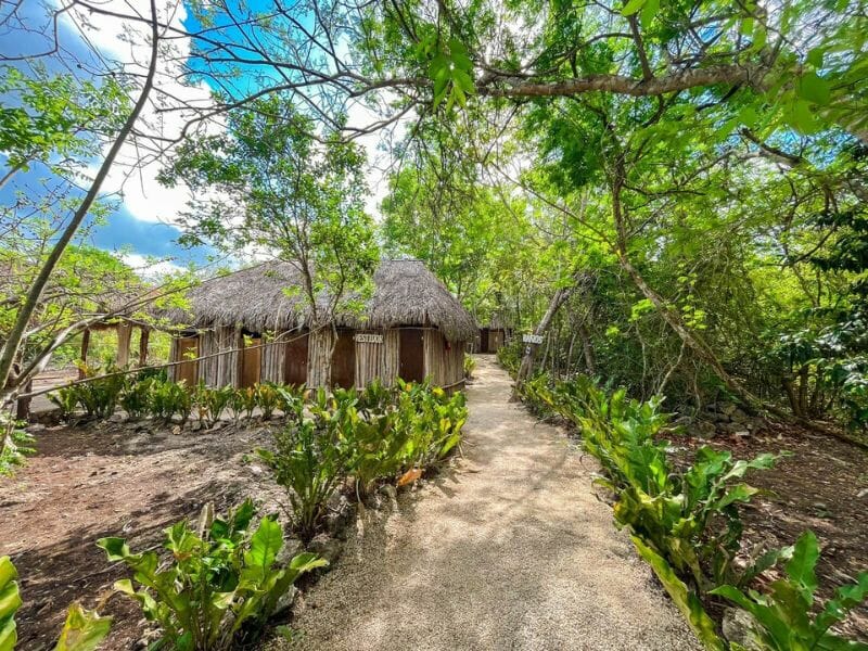 Cenote XUX-HA changing rooms
