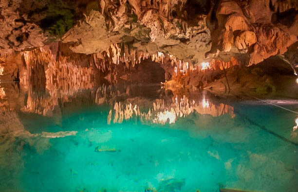 Chaaktun Cenote stalagtites