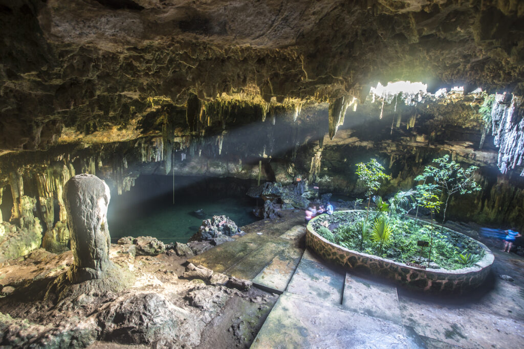 TZA_UJUN CAT Cenote